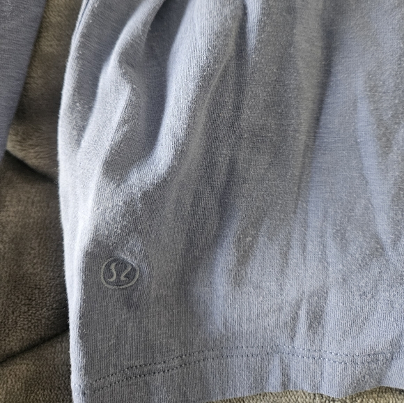 Lululemon cropped longsleeve - Picture 3 of 3